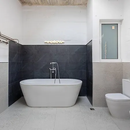 Historic Penthouse Apartment *